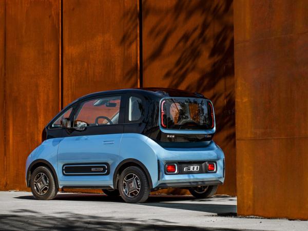 新宝骏E300家族6月24日上市 预售6.58万元起