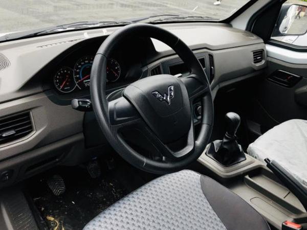 最便宜仅需5.58万元 五菱荣光带你去摆地摊