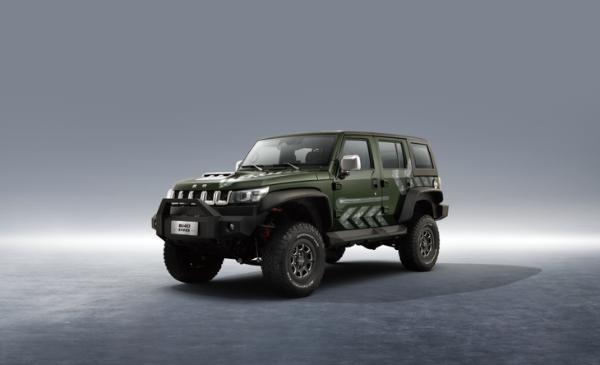 北京BJ40雨林穿越版将7月份上市 预售28万元 配绿色车身涂装