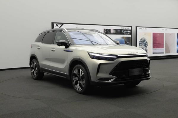 BEIJING-X7今日正式上市 设计前卫 预售10万元起