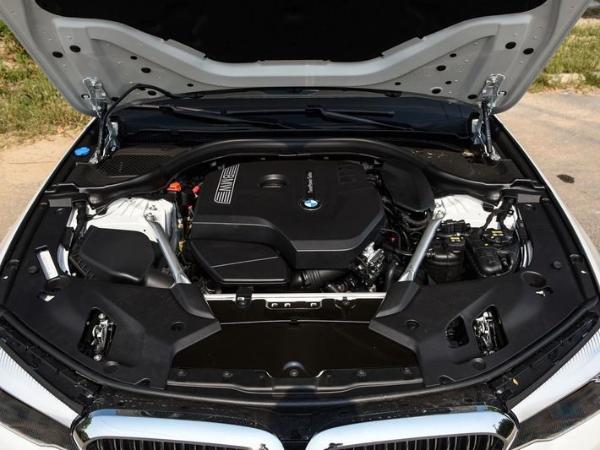 豪华中大型车宝马5系和奥迪A6L怎么选?