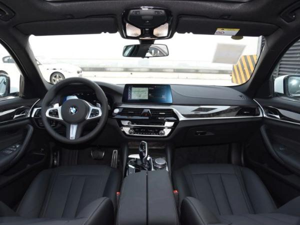 豪华中大型车宝马5系和奥迪A6L怎么选?