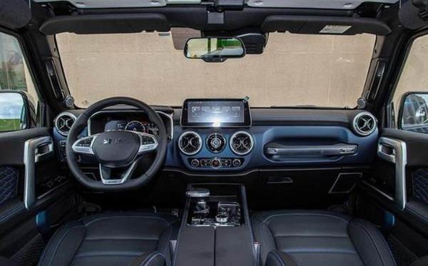 北京越野BJ40城市猎人版将新增两门车型 8月31日上市