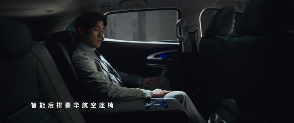 售价19.28万,“同级唯一智能科技座舱”VV7科技版进阶上市