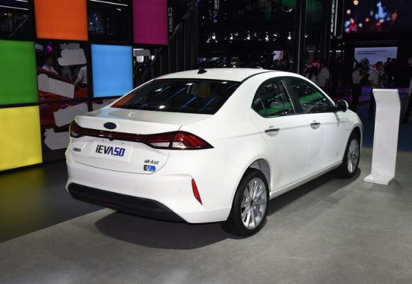 江淮iEVA 50新增低配车型 补贴后售价13.95万元