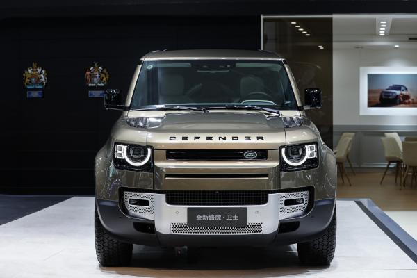 全新路虎卫士110车型领衔 捷豹路虎多款重磅车型亮相2020上海浦东国际汽车展览会