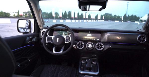 坦克300内饰官图曝光 豪华感不输奔驰大G