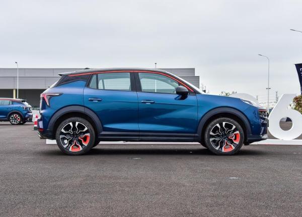 领克06将于今日正式上市 定位小型SUV/预售12.06万起