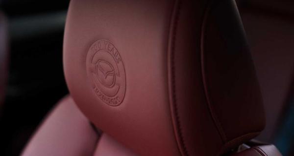 马自达|多款马自达百年特别版车型北京车展亮相 增专属车漆和标识