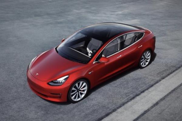 又割了韭菜？特斯拉Model 3再调价 补贴后24.99万起售