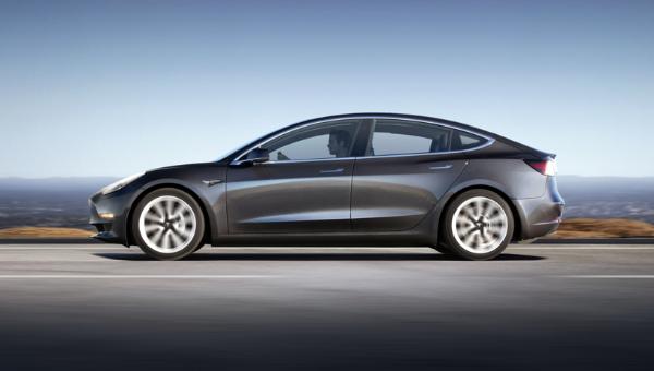 特斯拉证实2021款Model 3将使用82 kWh电池组