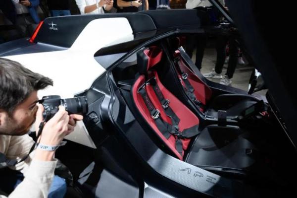 APEX AP-0纯电动概念超跑亮相