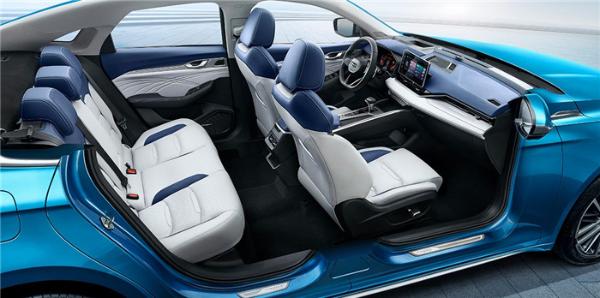 全方位媲美合资车型，吉利星瑞哪款更值得购买？