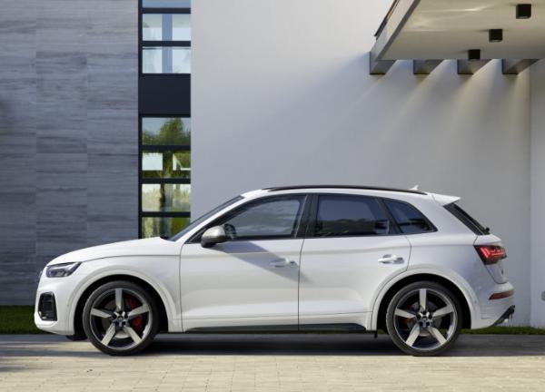 性能中型SUV 奥迪SQ5 TDI官图发布