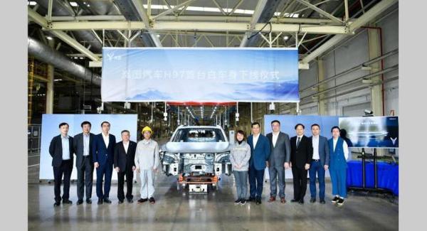 岚图首款量产SUV白车身下线 将2021年正式上市