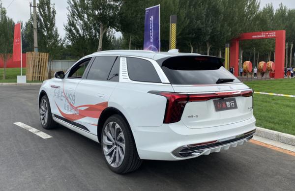 中国豪华旗舰大型SUV红旗E-HS9正式上市，售价50.98万元起