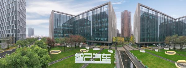 后来者居上，智己汽车并未“迟到”