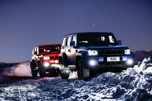 指导价17.3万-20.8万元 BJ40刀锋英雄版开启预售