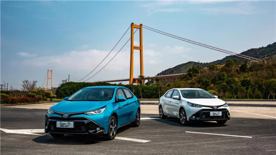 上绿牌、零焦虑，雷凌双擎E+解决用车痛点