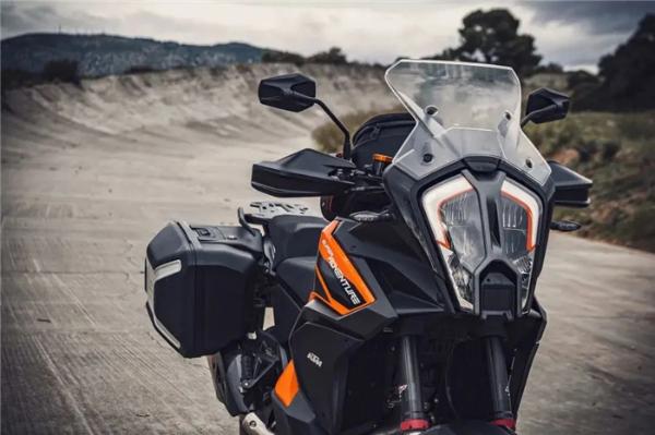 新款大野驴 KTM 1290 Super Adventure S发布