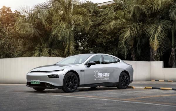 高精地图加持/物体识别能力极强，体验小鹏汽车NGP自动导航辅助驾驶