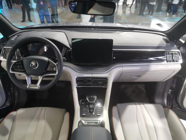 比亚迪宋PLUS EV正式上市 售16.98-18.68万元 最大续航505km