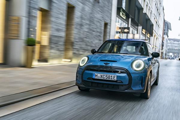 新款MINI COOPER SE正式发布 纯电续航177km 零百加速6.9s