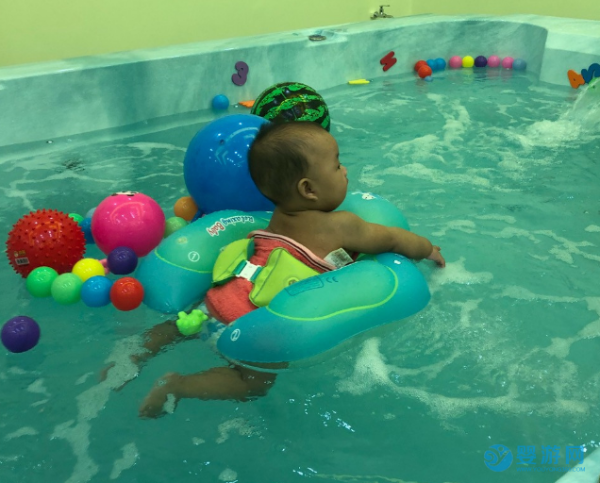 关于婴幼儿游泳，健康和快乐才是最大的目标