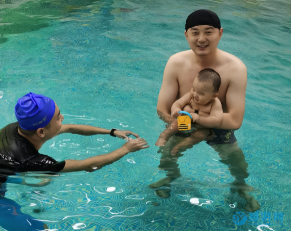 做好水育早教课程，婴儿游泳馆也能赚大钱