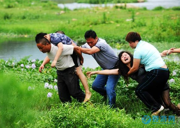 夏季宝宝的游泳必修课，你给孩子上了吗