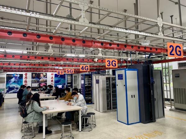 全球5G竞速白热化 中国移动携手高校共同培育应用型5G人才