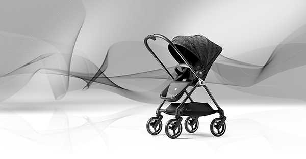 谢娜产后复出，商业首秀为好孩子碳纤维婴儿车天鹅站台