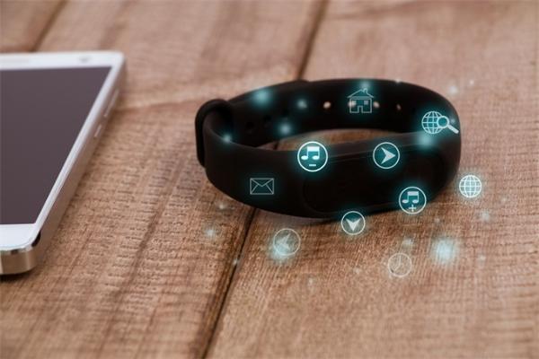 健身追踪器|2019年十款最佳健身追踪器：Fitbit颜高能打 小米手环3性价比出色