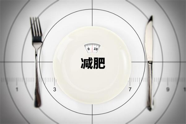 涨姿势|忙着在露大腿的季节减肥？这些“高科技”操作不仅烧钱还有害