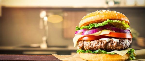 汉堡王下周将在全美国开卖人造肉巨无霸 网友：花更贵的钱买“假肉”吃？
