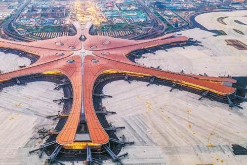 大兴机场首航 北京正式“飞”入双枢纽时代