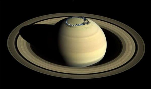 来自卡西尼号飞船的最后图片 为揭开土星极光神秘面纱提供独特视角