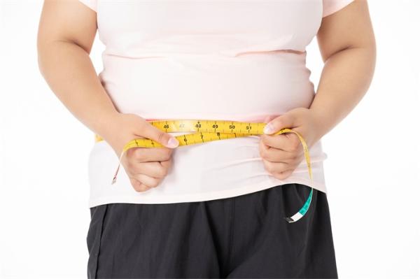 还不减肥？研究称肥胖男性更易感染新冠 BMI超40重症风险骤增