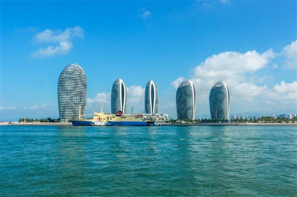 打造清洁能源岛！海南2030年将不售燃油车 今年底落地升级版“禁塑令”