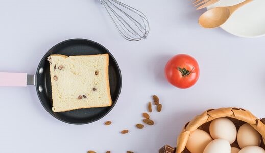 哆啦A梦同款！深圳男老师做50份记忆面包满是考点 熬通宵希望学生记牢公式