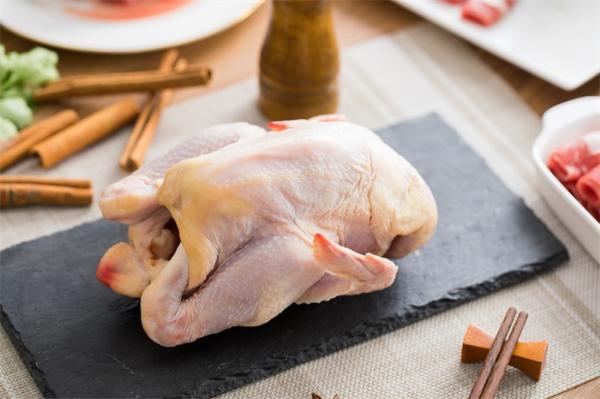 鸡肉自由！全国鸡肉价格3年首降 肯德基、麦当劳中国掀起打折促销潮