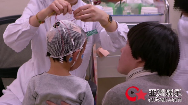 病情危重家属情绪激动质问医生，《生机无限》本周深度聚焦医患沟通难题