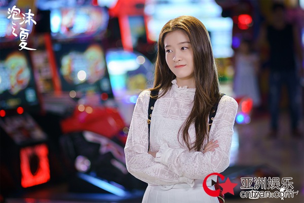 爱奇艺新版《泡沫之夏》今日开播 打造浪漫精品巨制