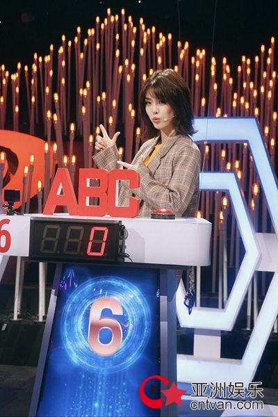 余薇薇做客《九九归一》 清甜幽默引笑声不断 - 综艺星天地 - 亚洲娱乐网-传递时尚娱乐生活新资讯