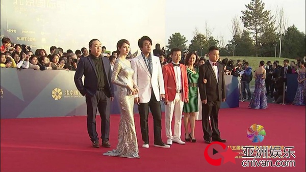 暌违三年，朱孝天蓝燕上演“纯爱”大戏