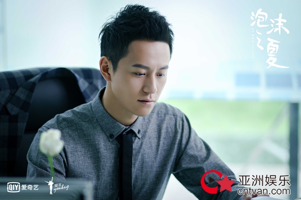 新版《泡沫之夏》张雪迎C位出道 秦俊杰黄圣池恋爱角色换位