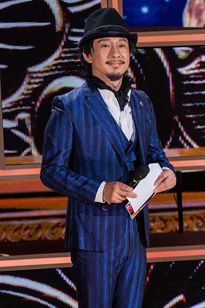 赵立新亮相北影节开幕式 双语主持共赴年度光影邀约