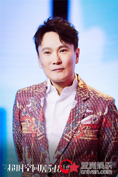 电影《超时空同居》首映发布会徐峥雷佳音齐跳喵喵舞 佟丽娅现场圆梦被张信哲唱哭