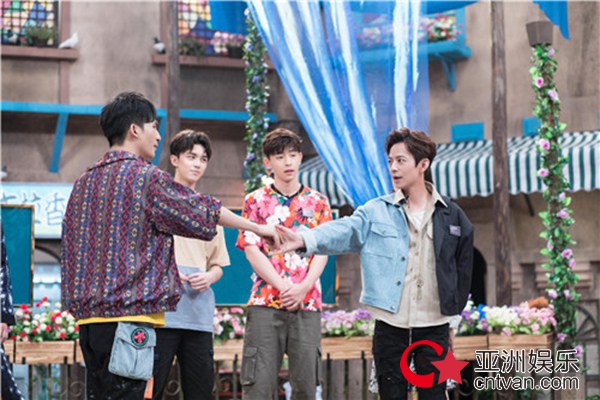 《我是大侦探》收视夺冠达成“十全十美” 吴磊、邓伦兄弟情深惹哭何炅、马思纯