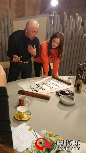 《爱情的边疆》热播 佟骏徐嘉雯假戏真做